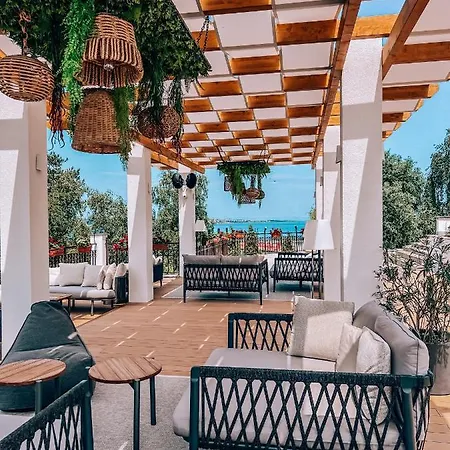 Lägenhet Garden In Santa Marina Village Sozopol