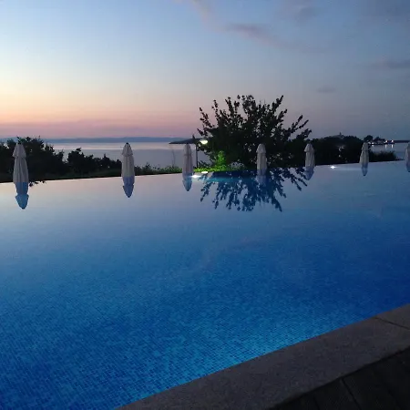 Garden In Santa Marina Village Sozopol